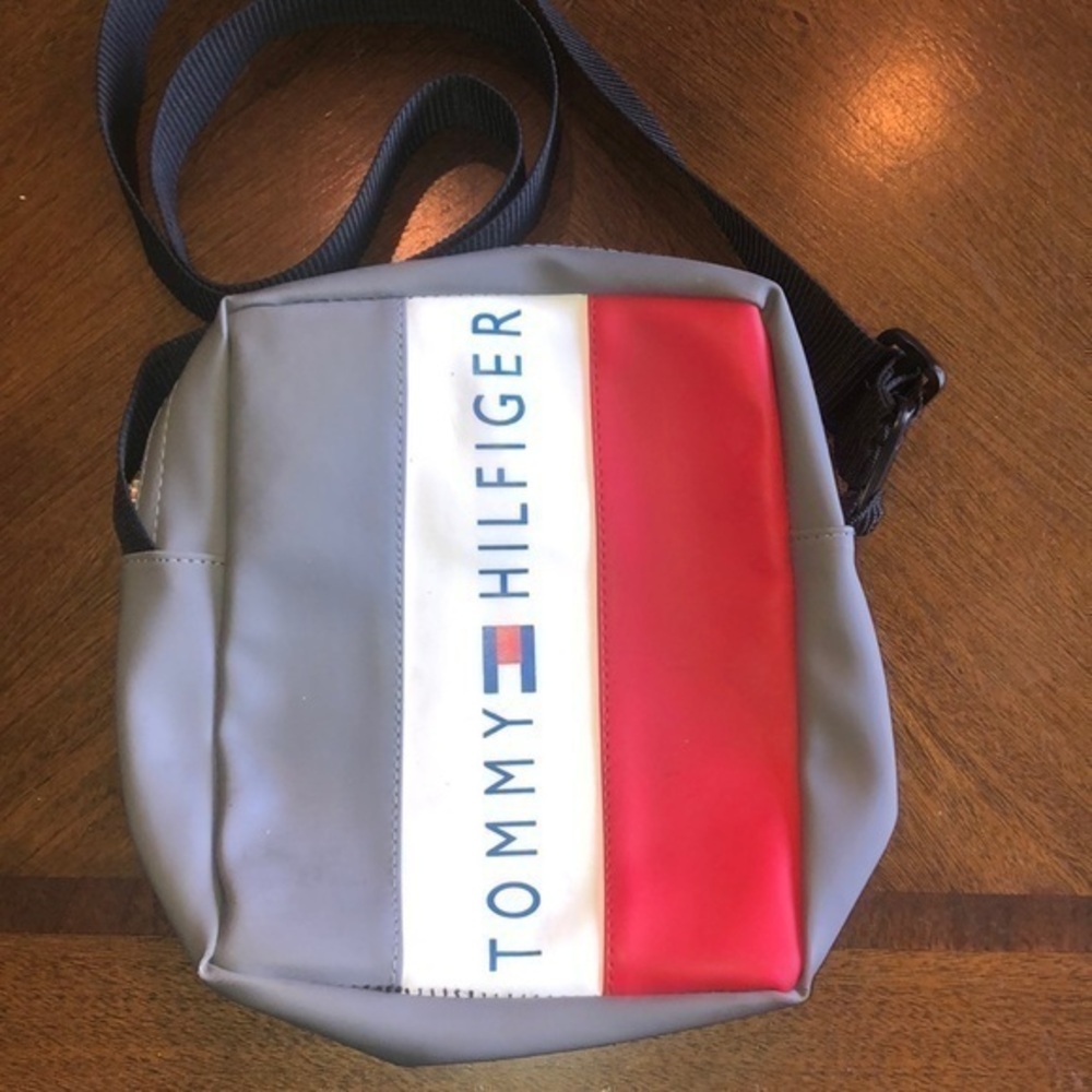Tommy Hilfiger Y2K Blue White Red Nylon Crossbody Purse Carrying Bag